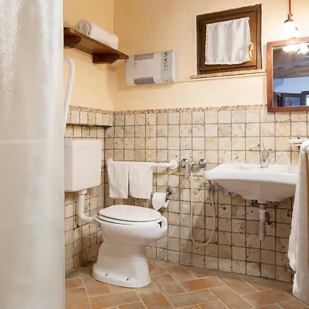 Agroturismo Colle Pu *